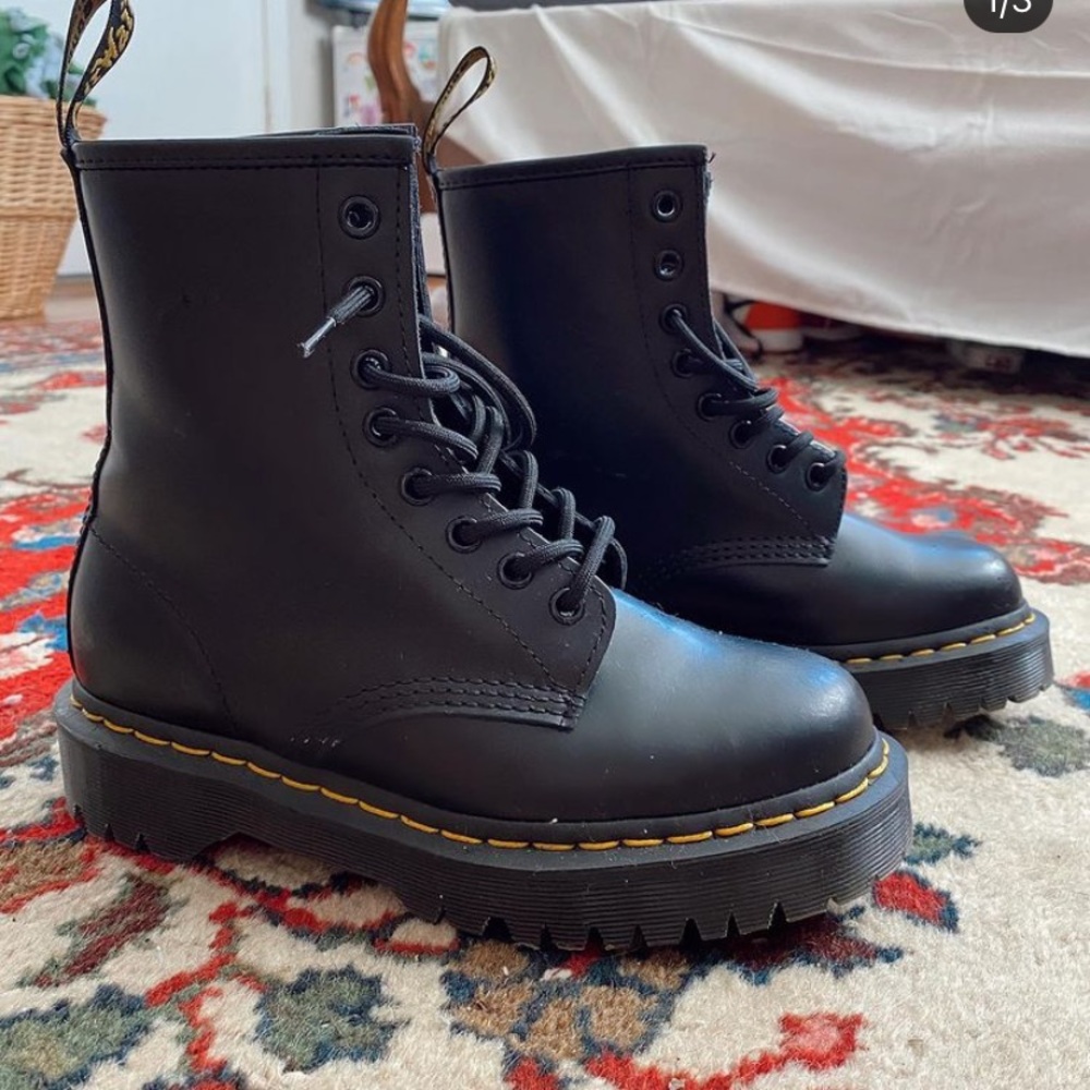 COPY - Dr Martens 1460 Bex 8 eye boots
